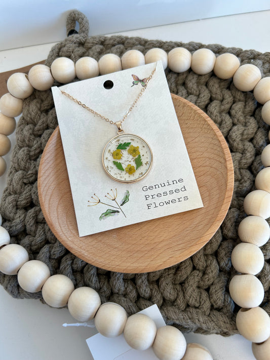 Cottage Floral Yellow Dried Flower Necklace