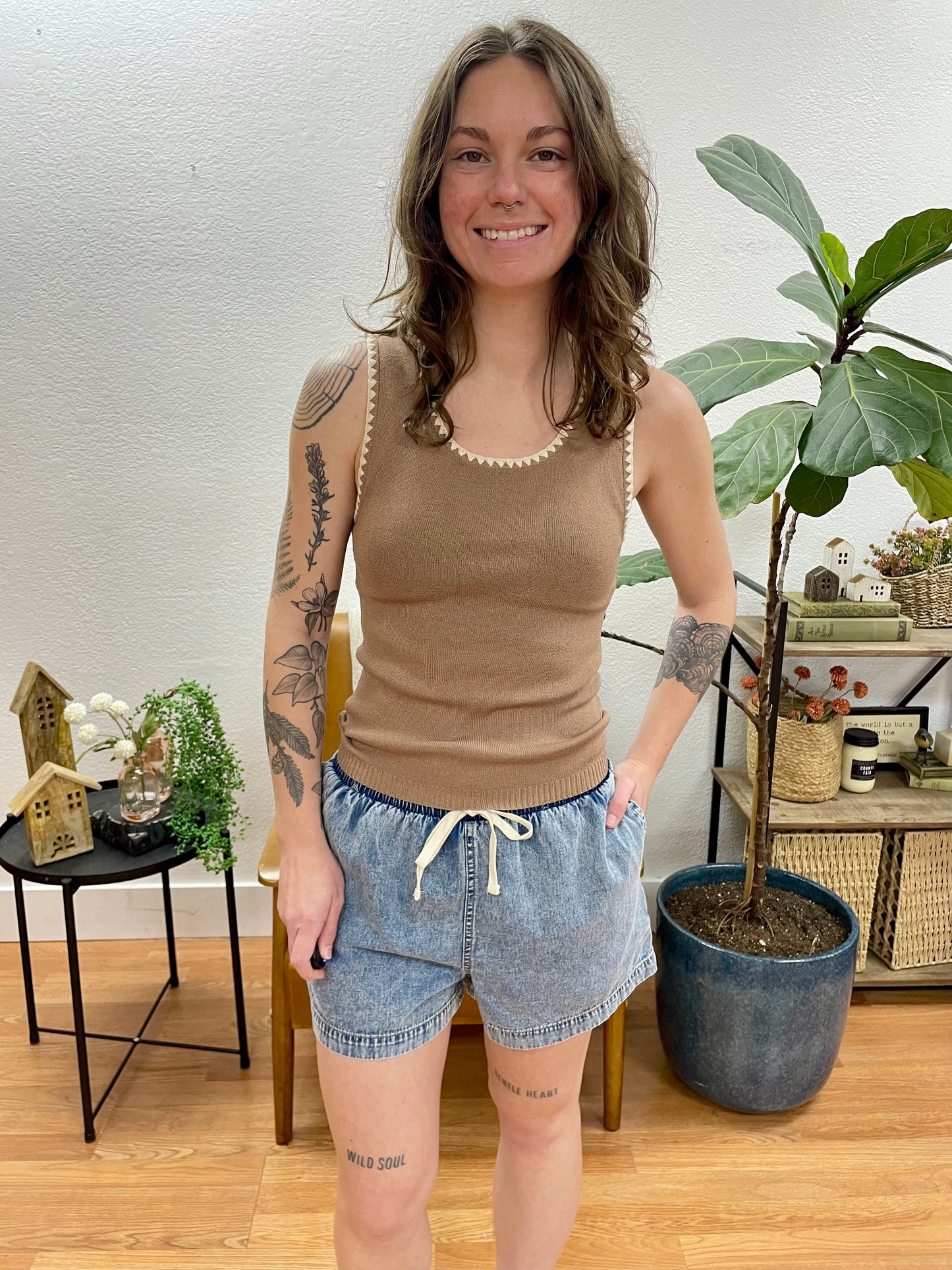 Mocha Contrast Hem Sleeveless Sweater - Terra Cottage