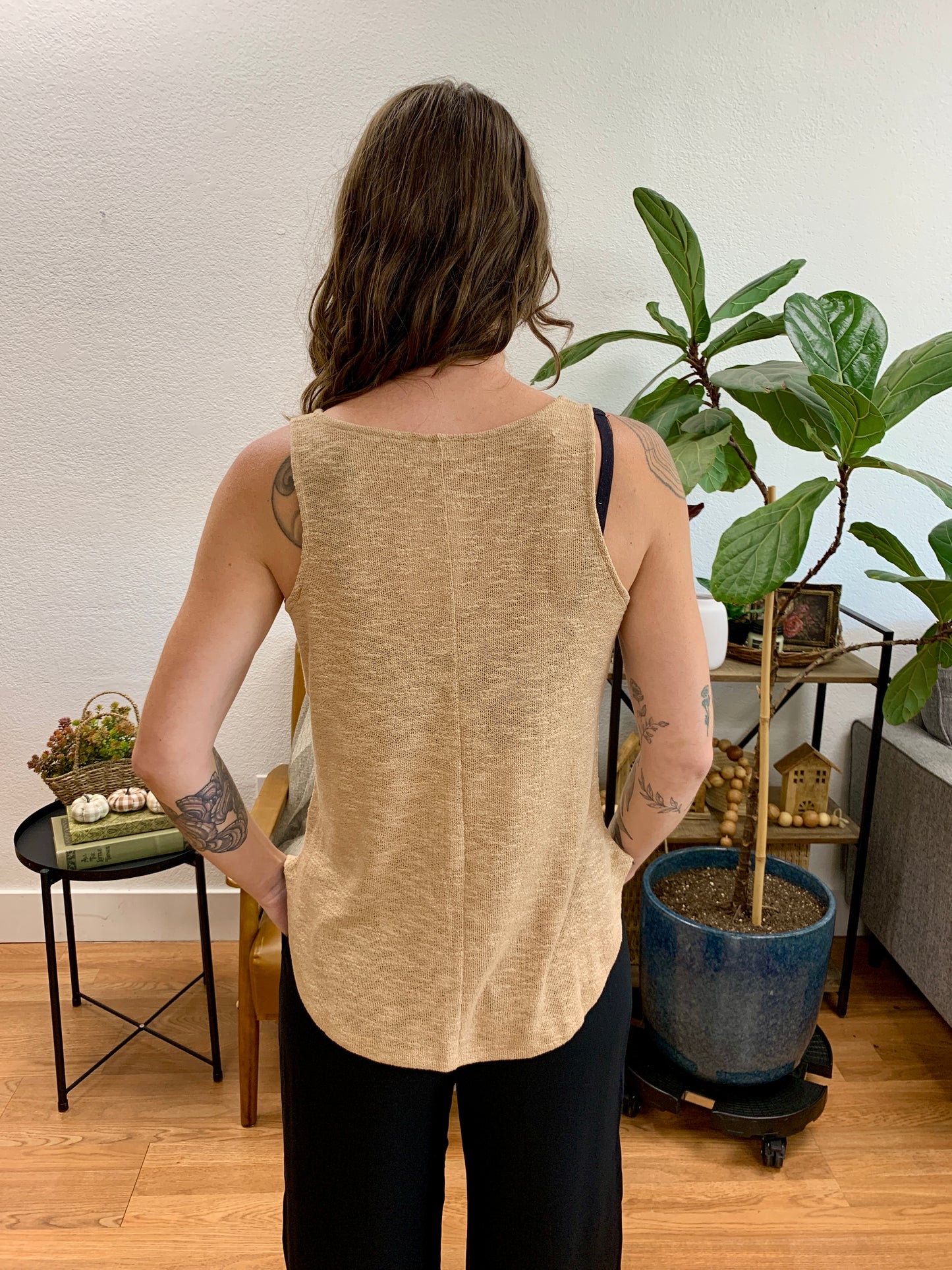 Brush V-Neck Hacci Tank