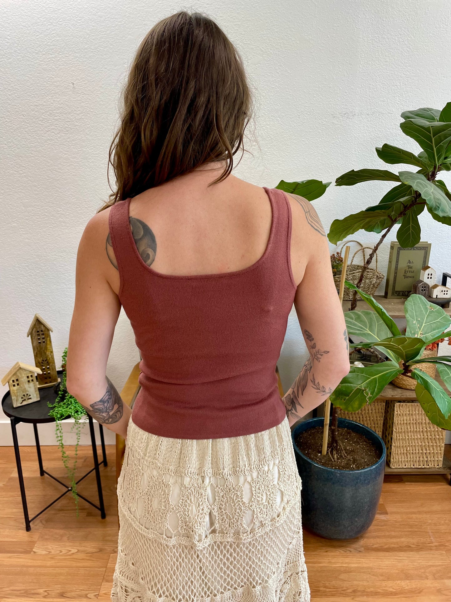 Rose Square Neck Sleeveless Knit Top