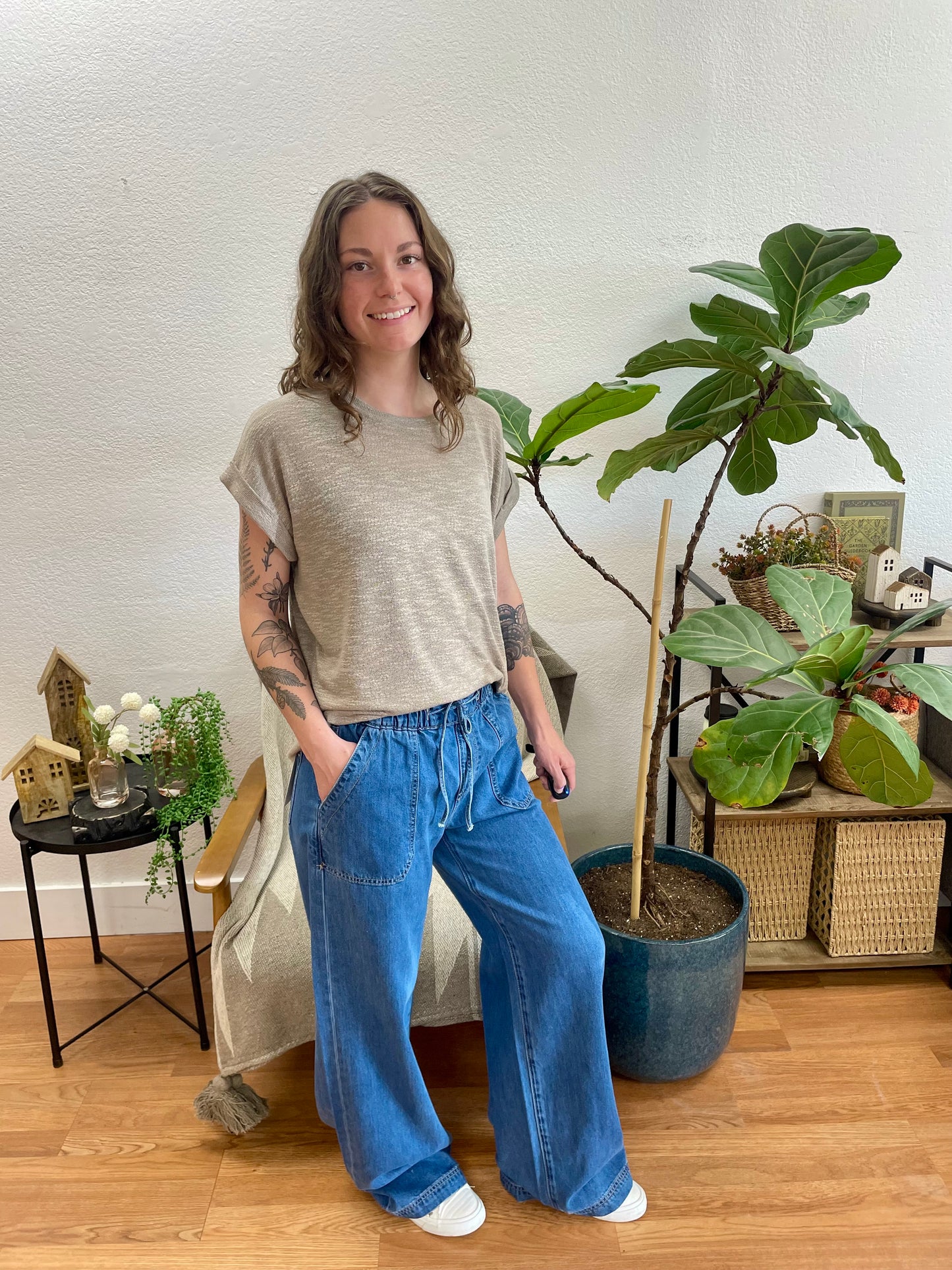 Mica Wide Leg Jogger Jeans