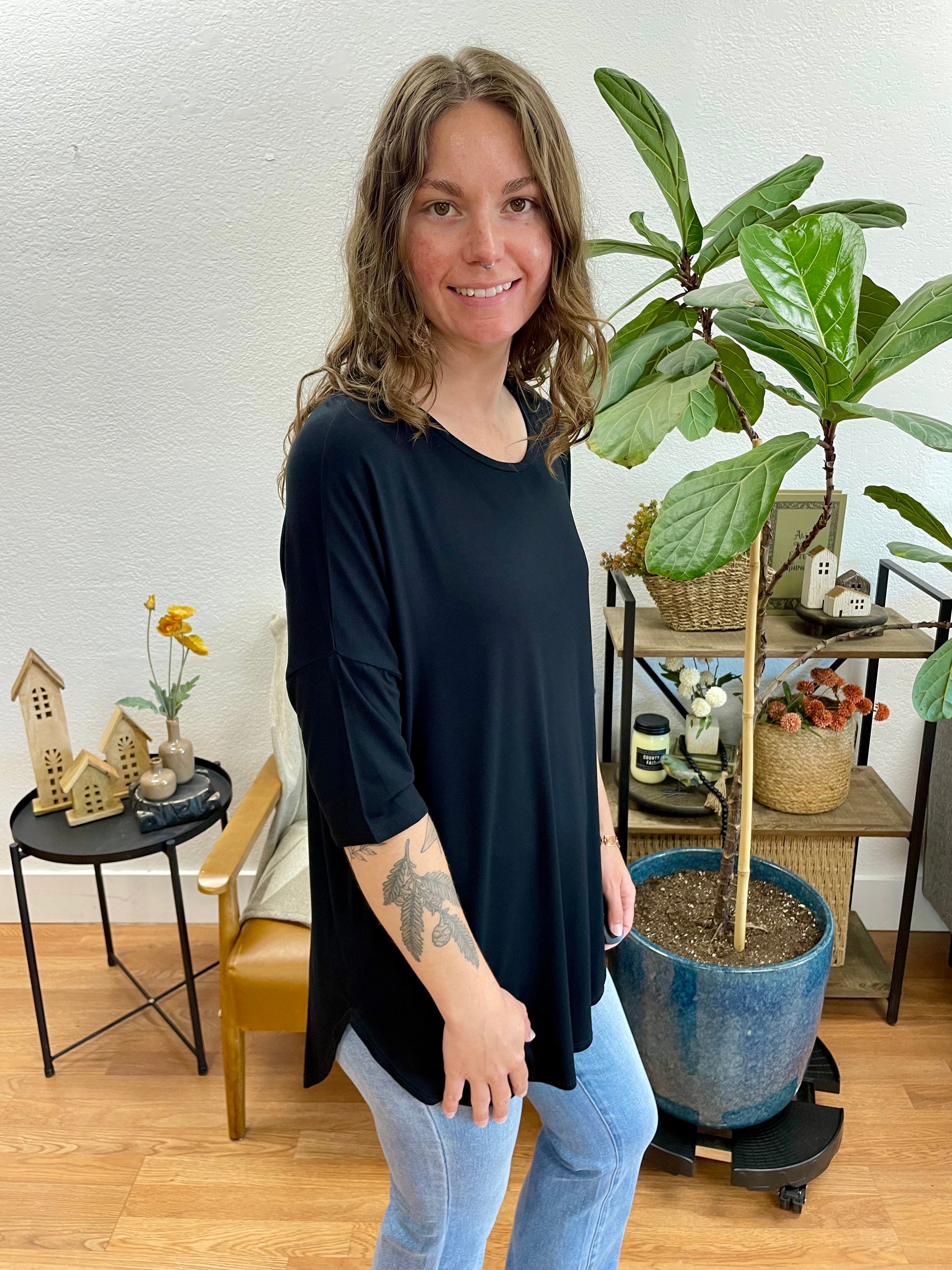 Black Basic Crew Neck Tee - Terra Cottage