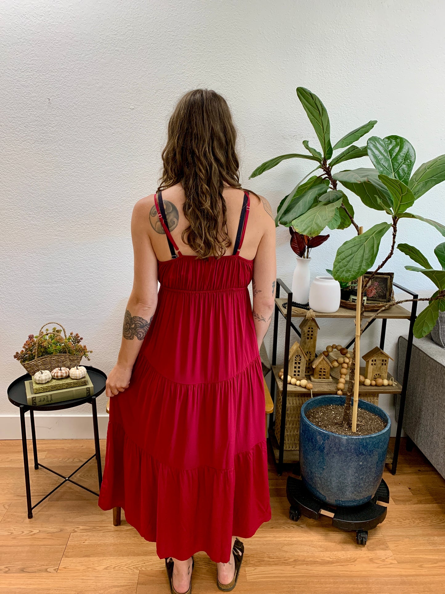 Wine Sweetheart Neckline Tiered Midi Dress
