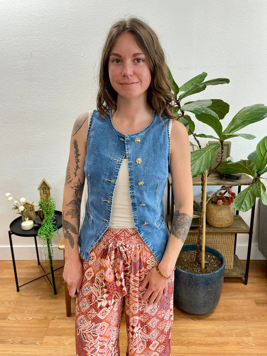 Crew Neck Light Denim Vest