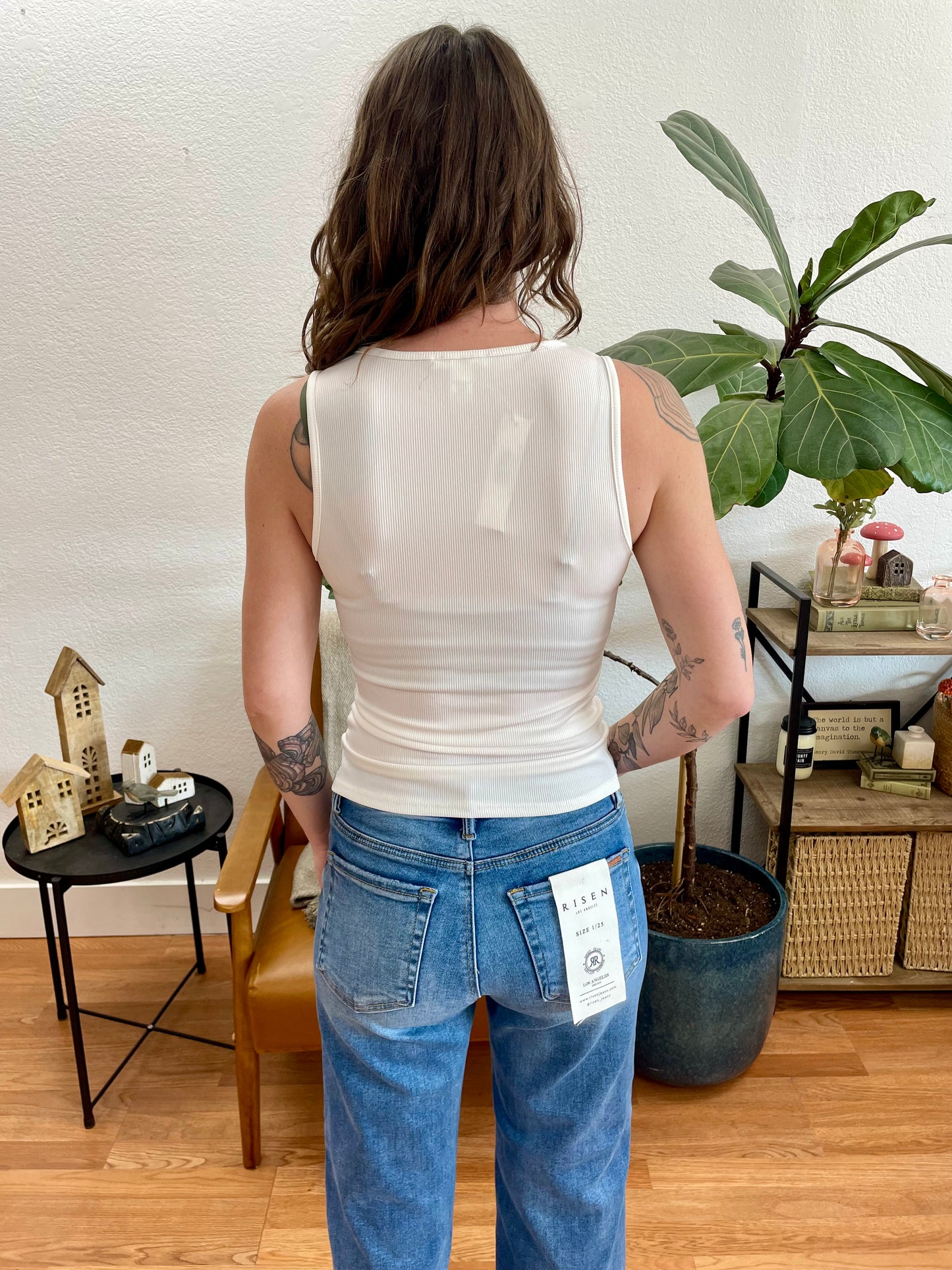 White Ribbed V-Neck Sleeveless Top - Terra Cottage