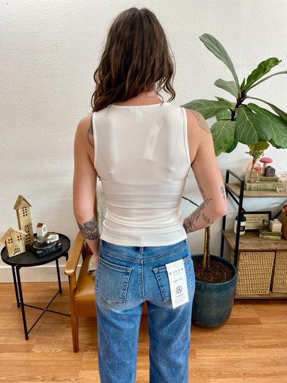 White Ribbed V-Neck Sleeveless Top - Terra Cottage