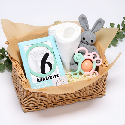Watch Me Grow Milestone Blanket, Black & White