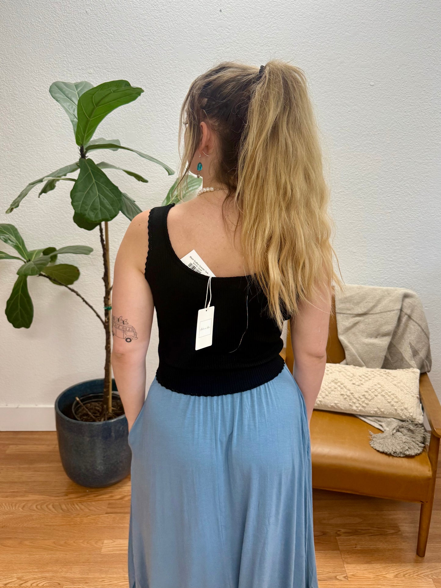Black Scallop Sweater Tank