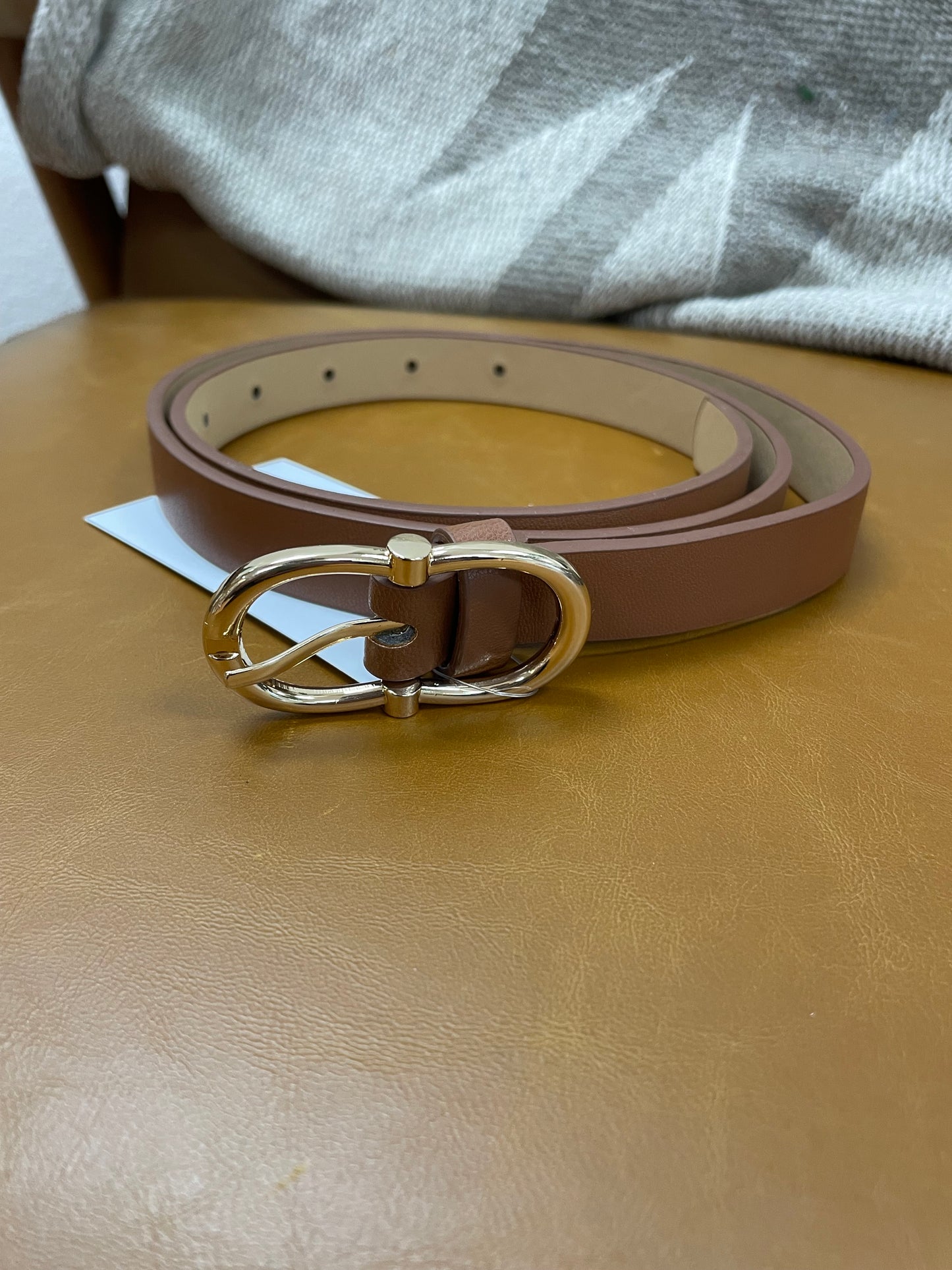 Classic Oval Buckle Belt