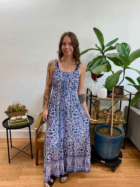 Blue Scoop Neck Floral Maxi Dress