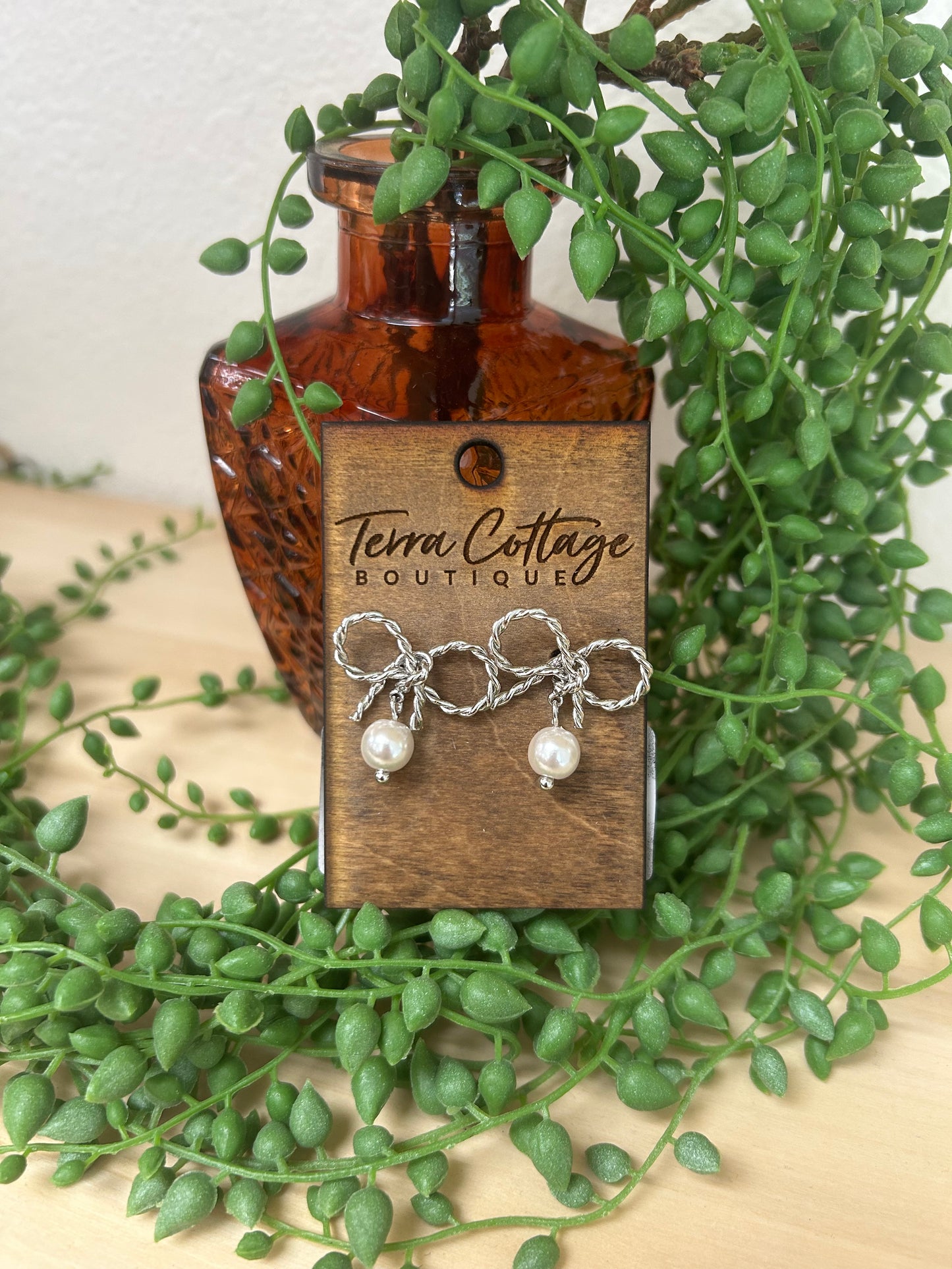 Twisted Ribbon Bow & Pearl Charm Stud Earrings