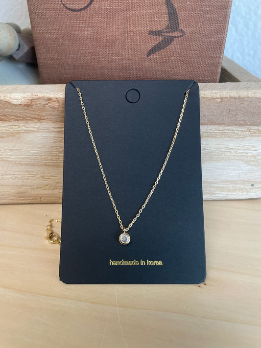 Dainty Circle Stone Necklace