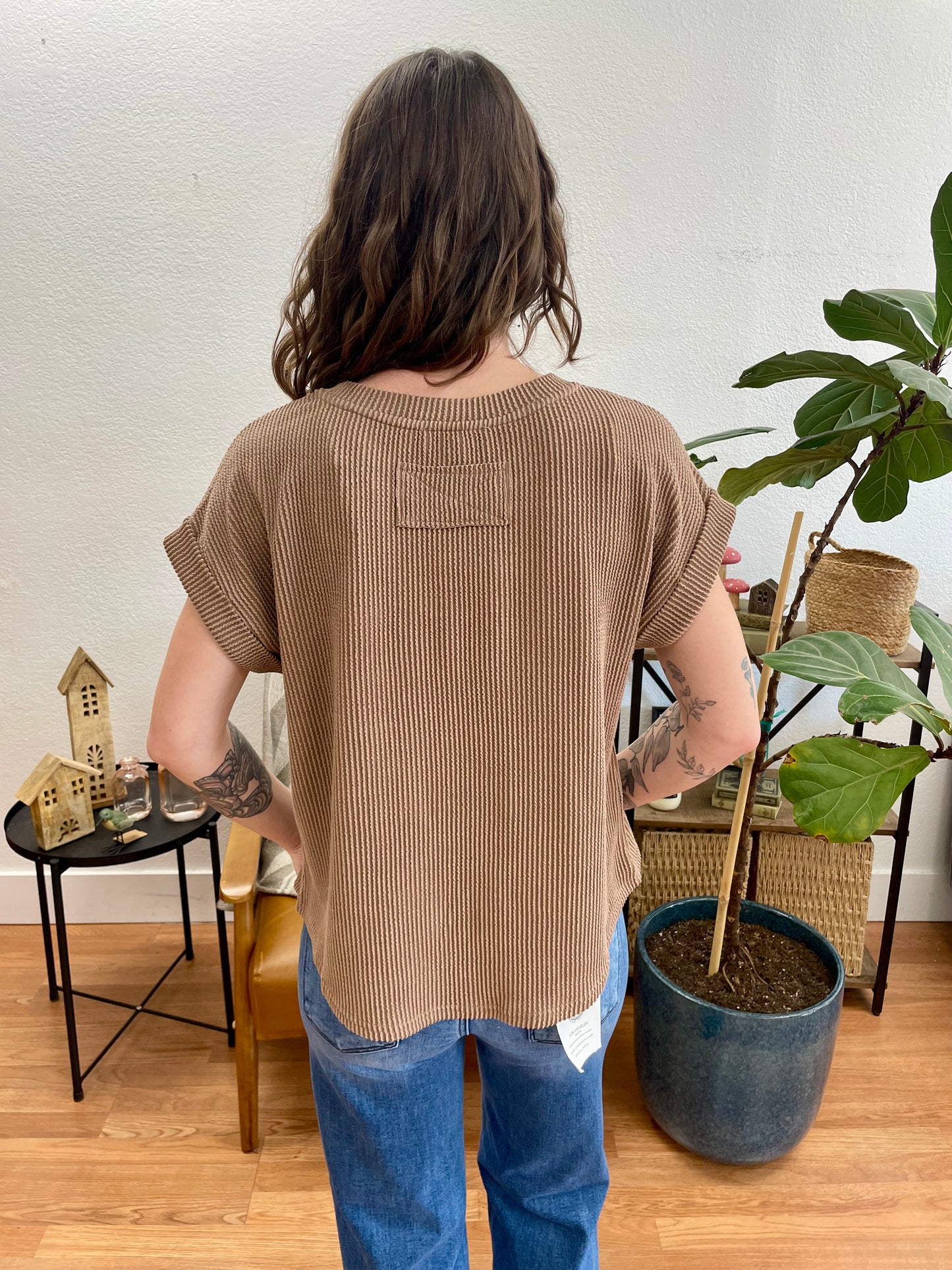 Mocha Ribbed Crew Neck Tee - Terra Cottage