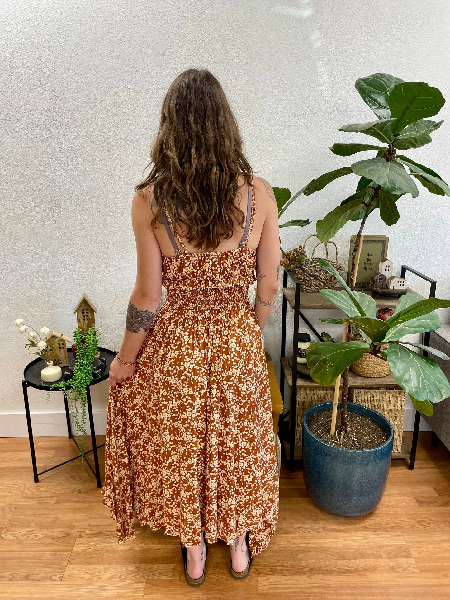 Clay Lace Detail Floral Midi Dress