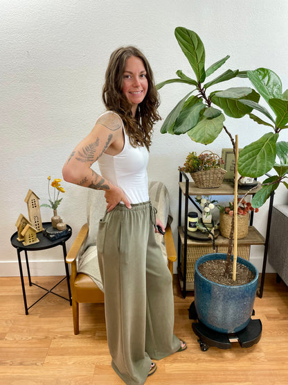 Olive Solid Wide Leg Pants