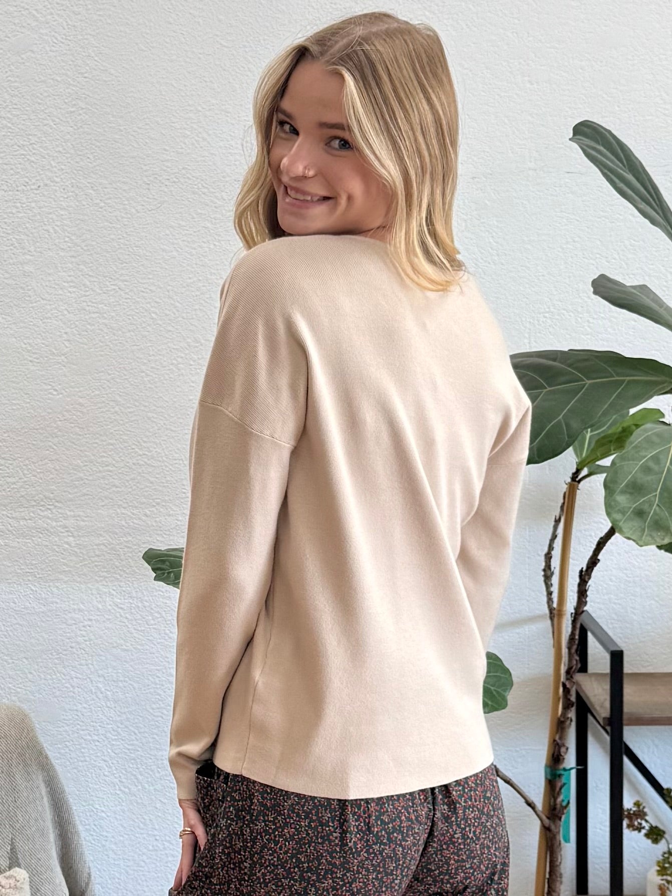 Oatmeal Solid Front Seam Knit Sweater