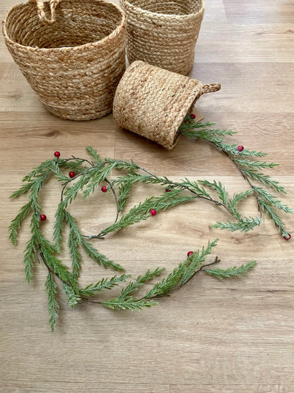 Cedar & Berries Garland