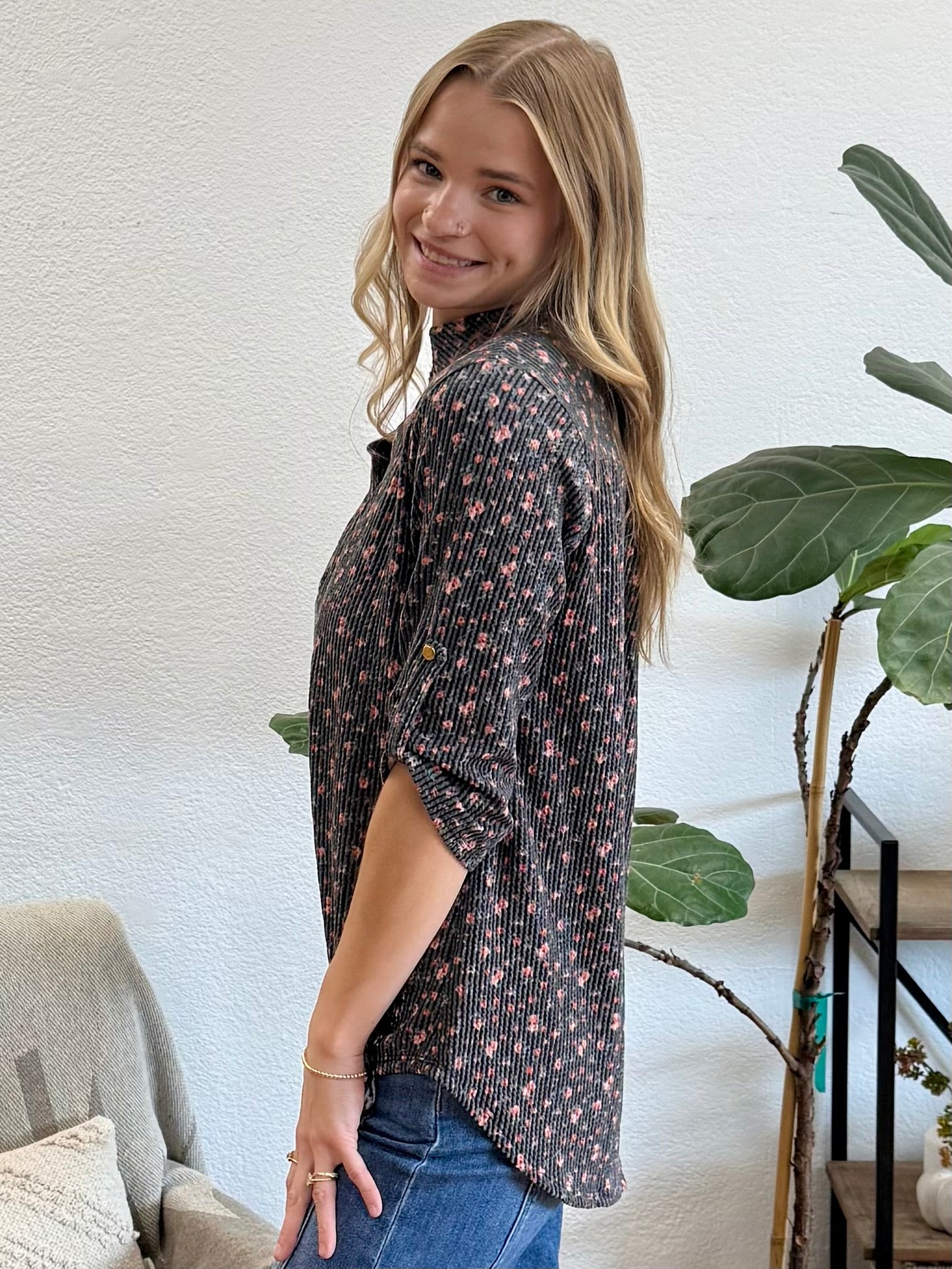Ribbed Floral Print Washed Black Top