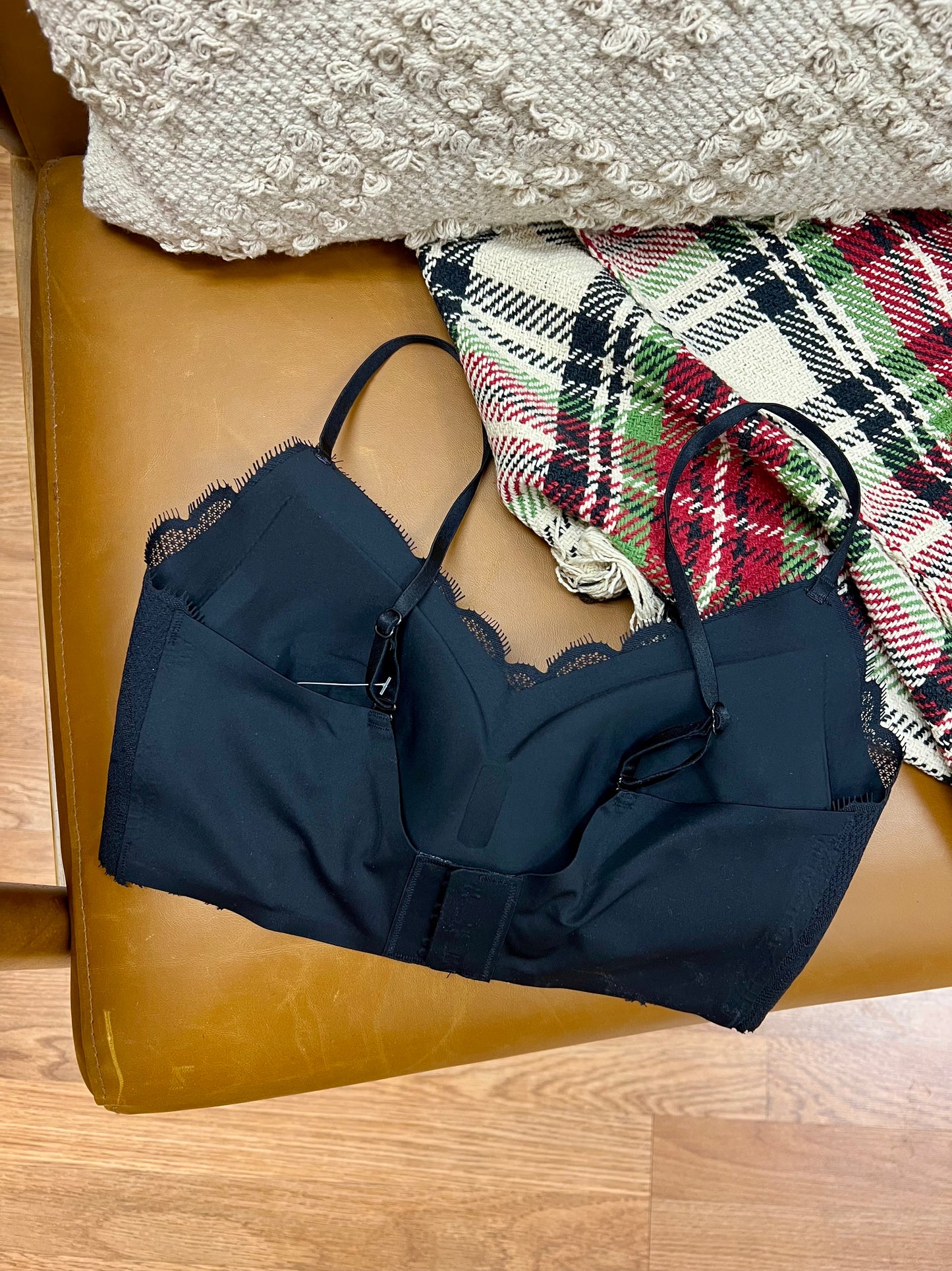 Black Lace Soft Wireless Bralette