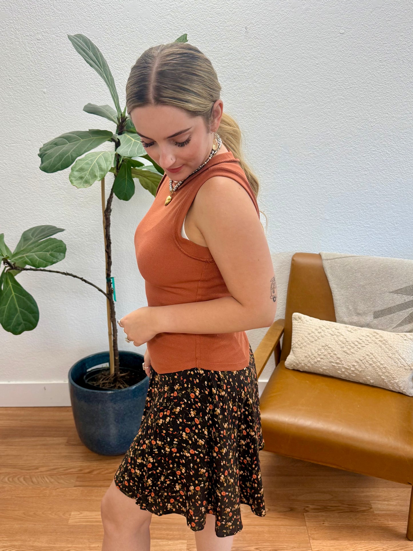 Baked Clay Round Neck Ribbed Tank