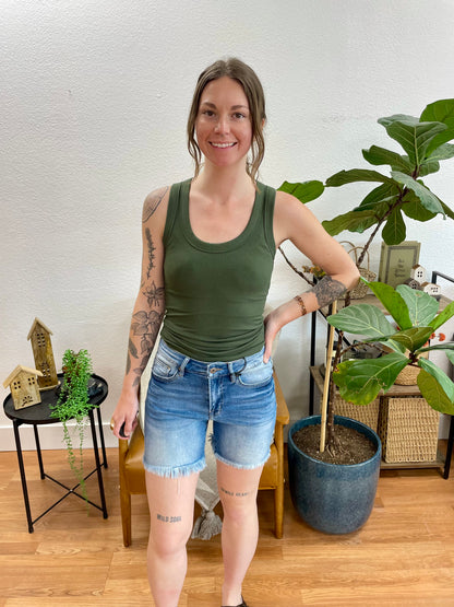 Mica Medium Sea Boyfriend Midi Shorts