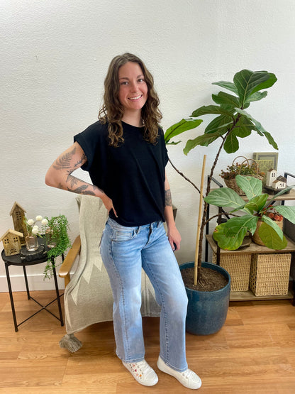 Mica Shakespeare Straight Ankle Jeans