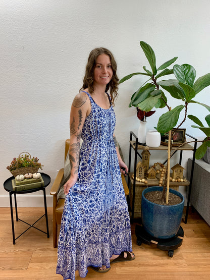 Blue Scoop Neck Floral Maxi Dress