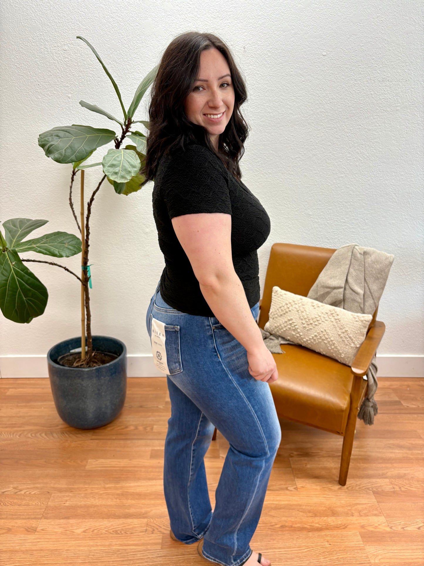 Black Scoop Neck Crop Top