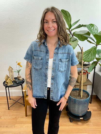 Chambray Short Sleeve Top