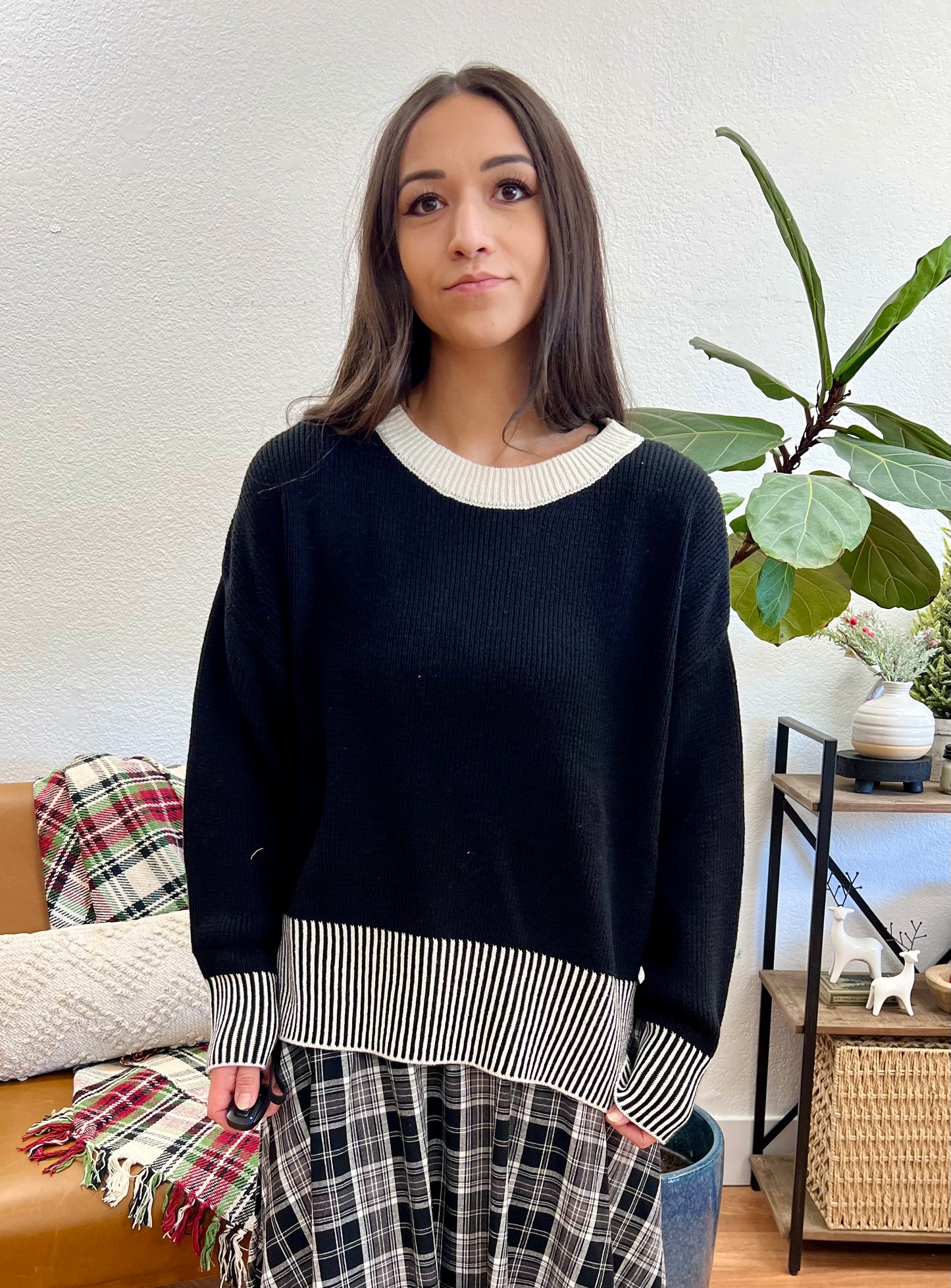 Black Contrast Stripe Hem Sweater