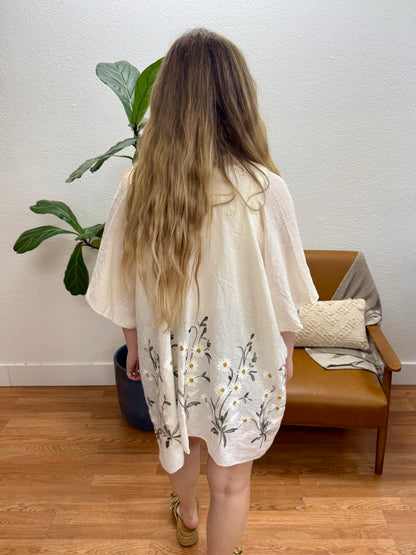 Ivory Daisy Woven Kimono