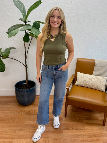 Amour Super High Rise Crop Jeans
