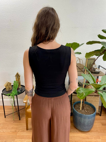 Black Scoop Neck Split Hem Tank