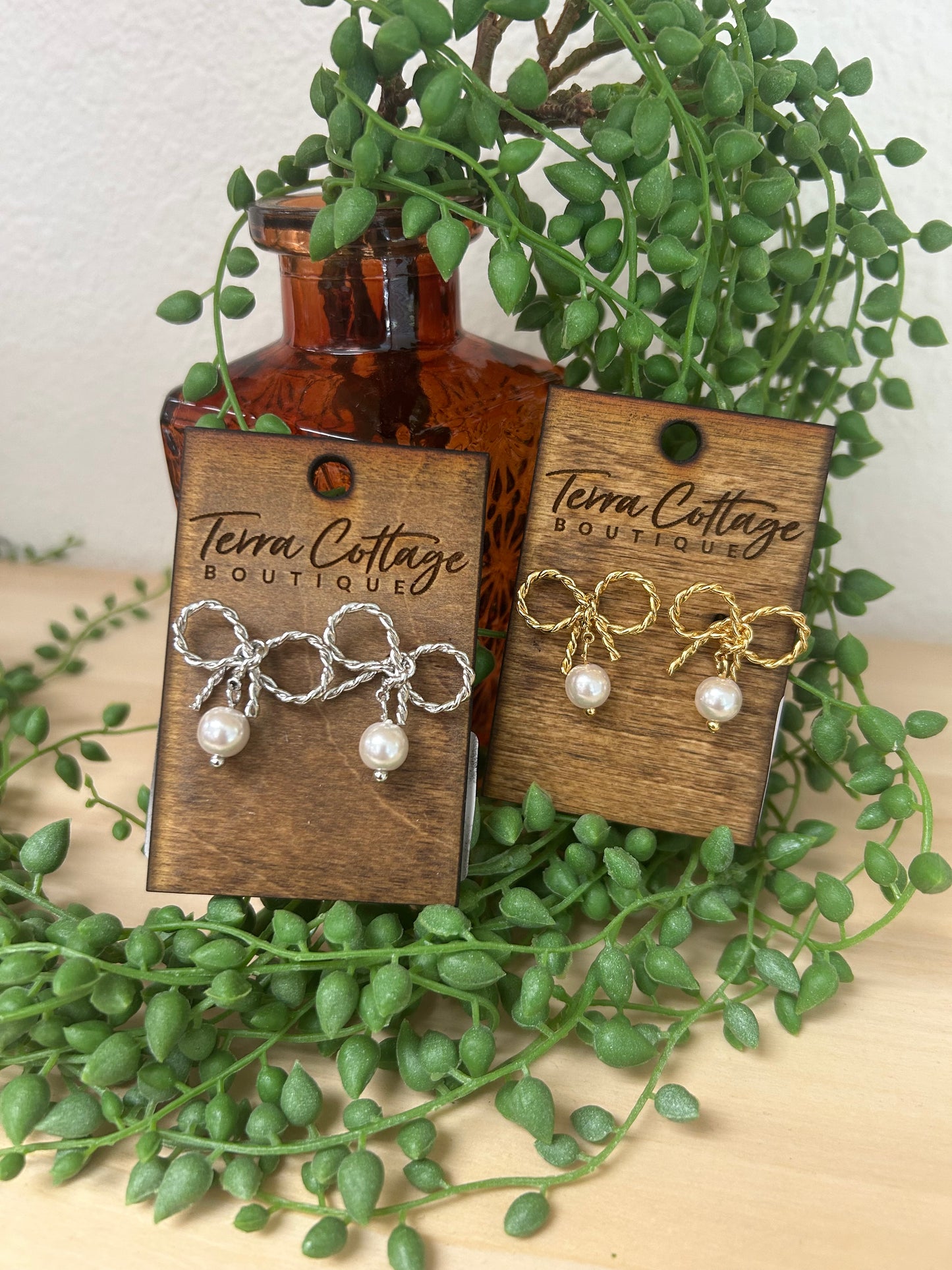 Twisted Ribbon Bow & Pearl Charm Stud Earrings