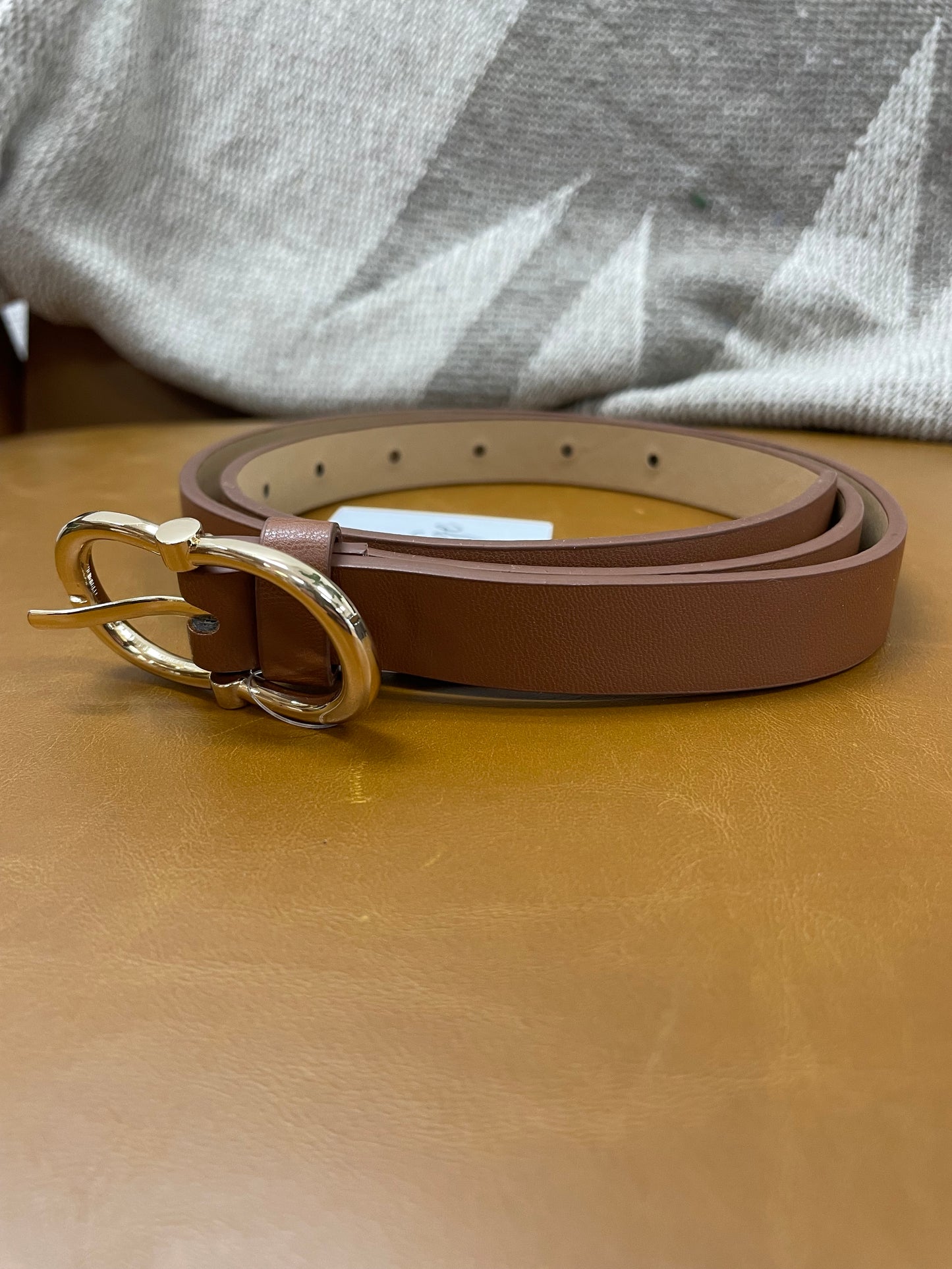 Classic Oval Buckle Belt