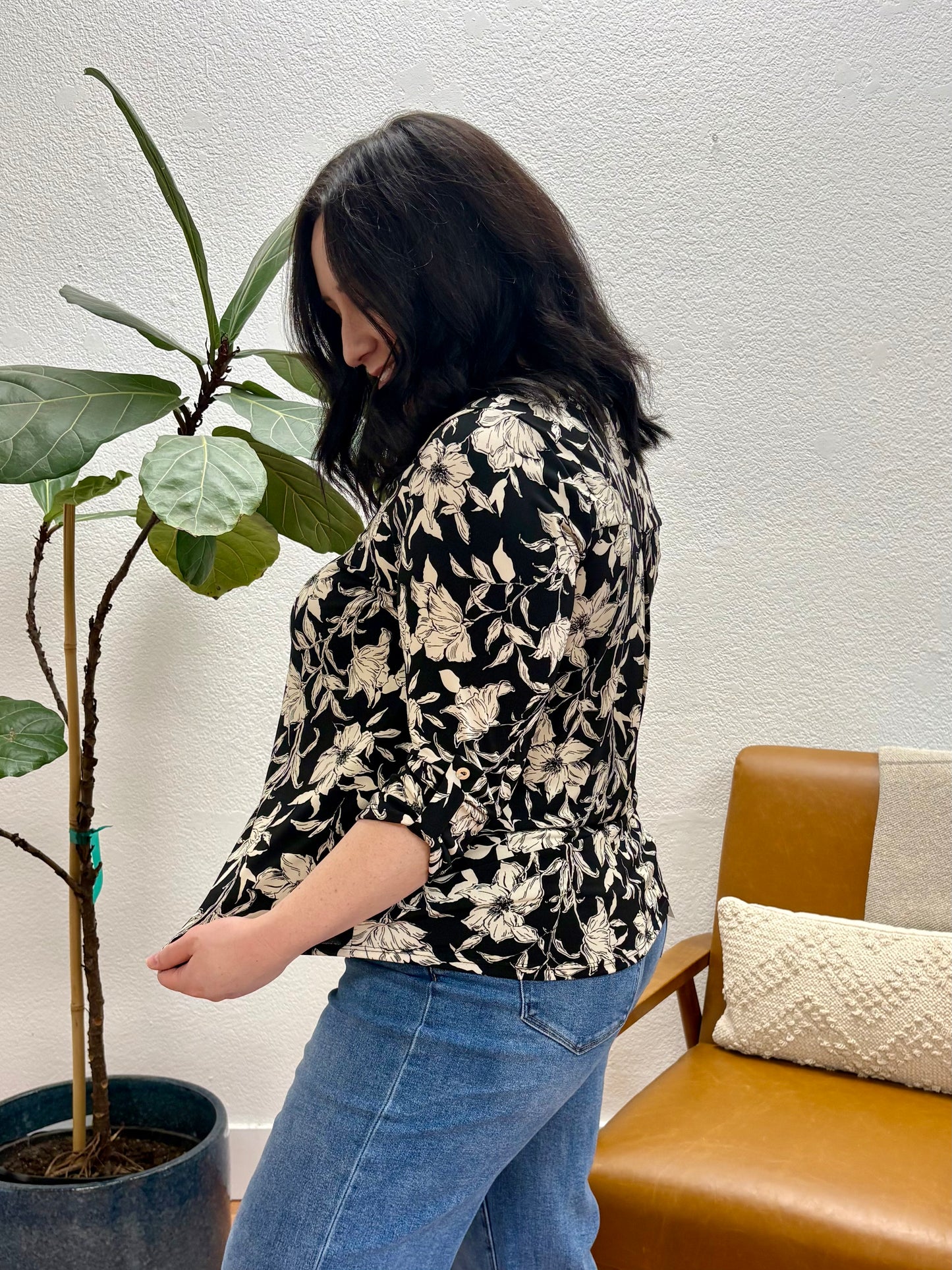 Black Floral Roll Sleeve Knit Top