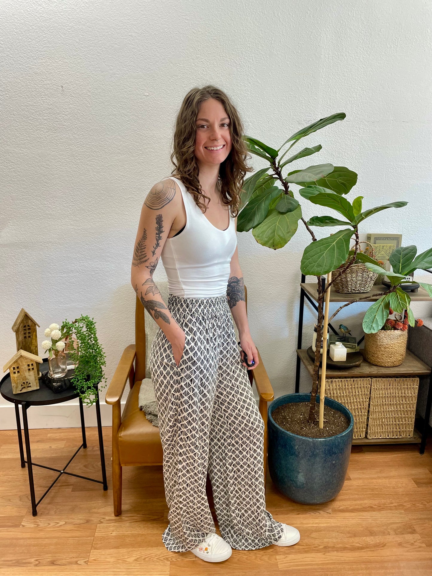 Relaxed Wide Leg Patterned Pants