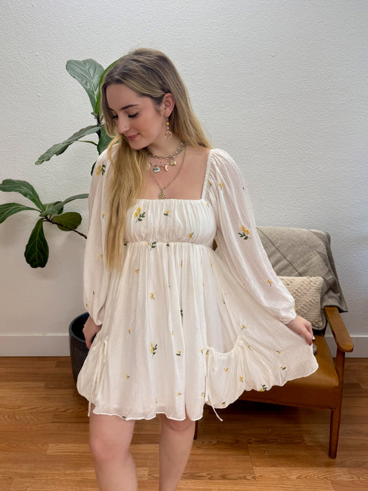 Off White Flower Embroidery Dress