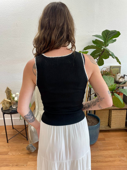 Black Contrast Scallop Hem Tank