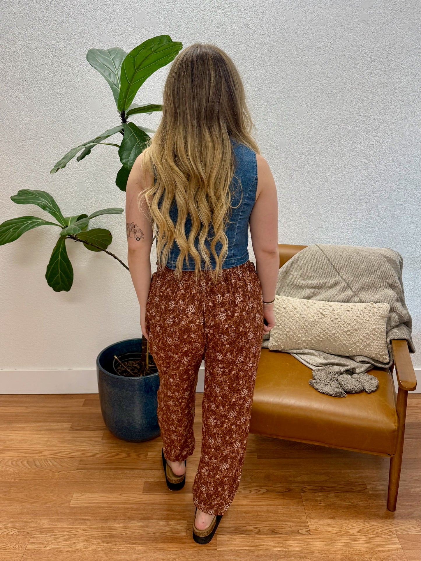 Cinnamon Print Smocked Pants