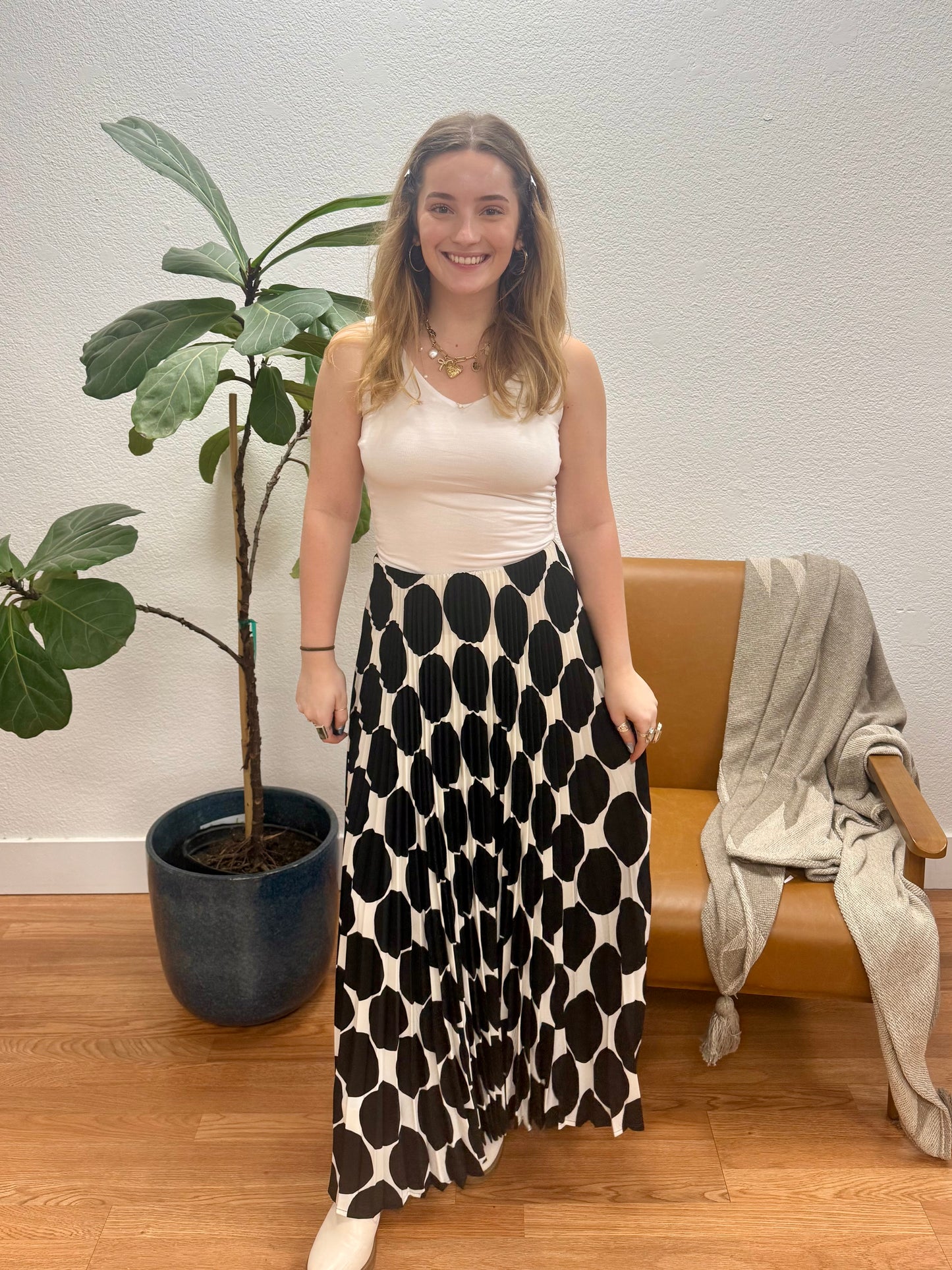 Black Print Pleated Maxi Skirt