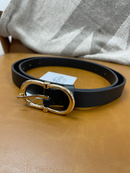 Classic Oval Buckle Belt