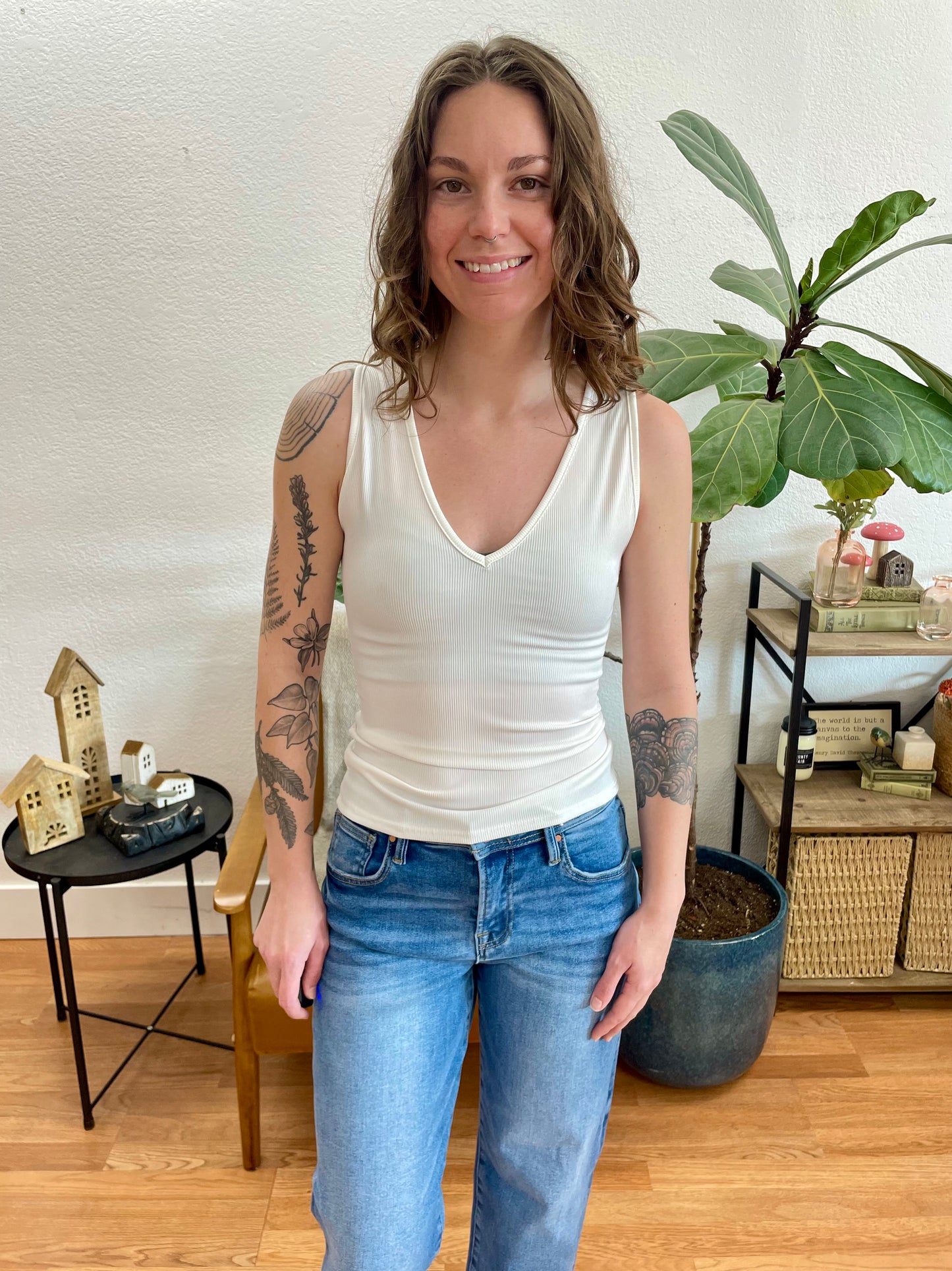 White Ribbed V-Neck Sleeveless Top - Terra Cottage