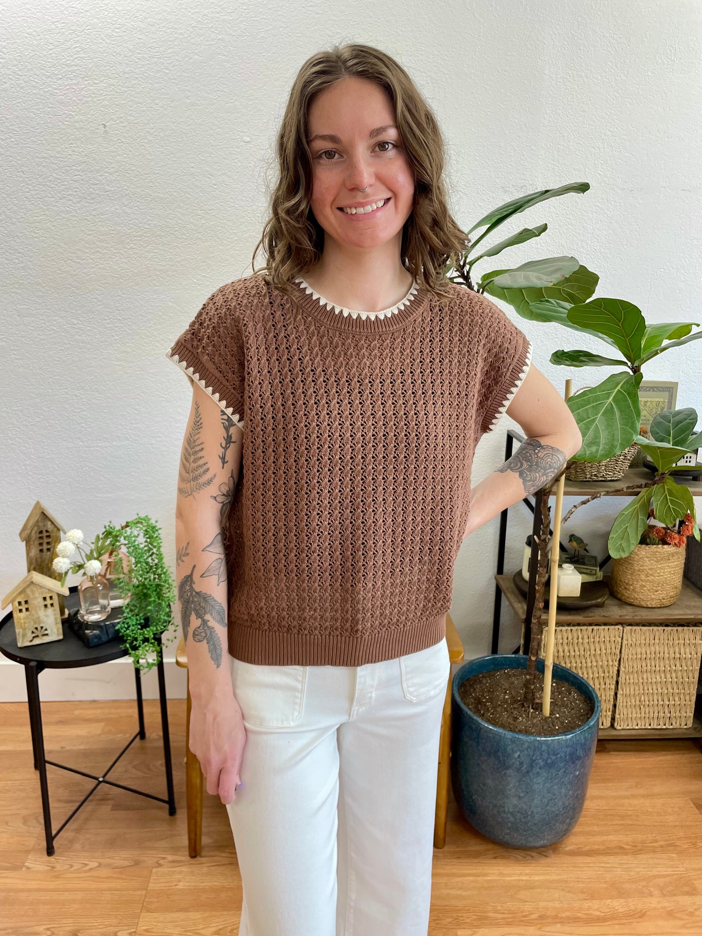 Brown Contrast Trim Short Sleeve Sweater
