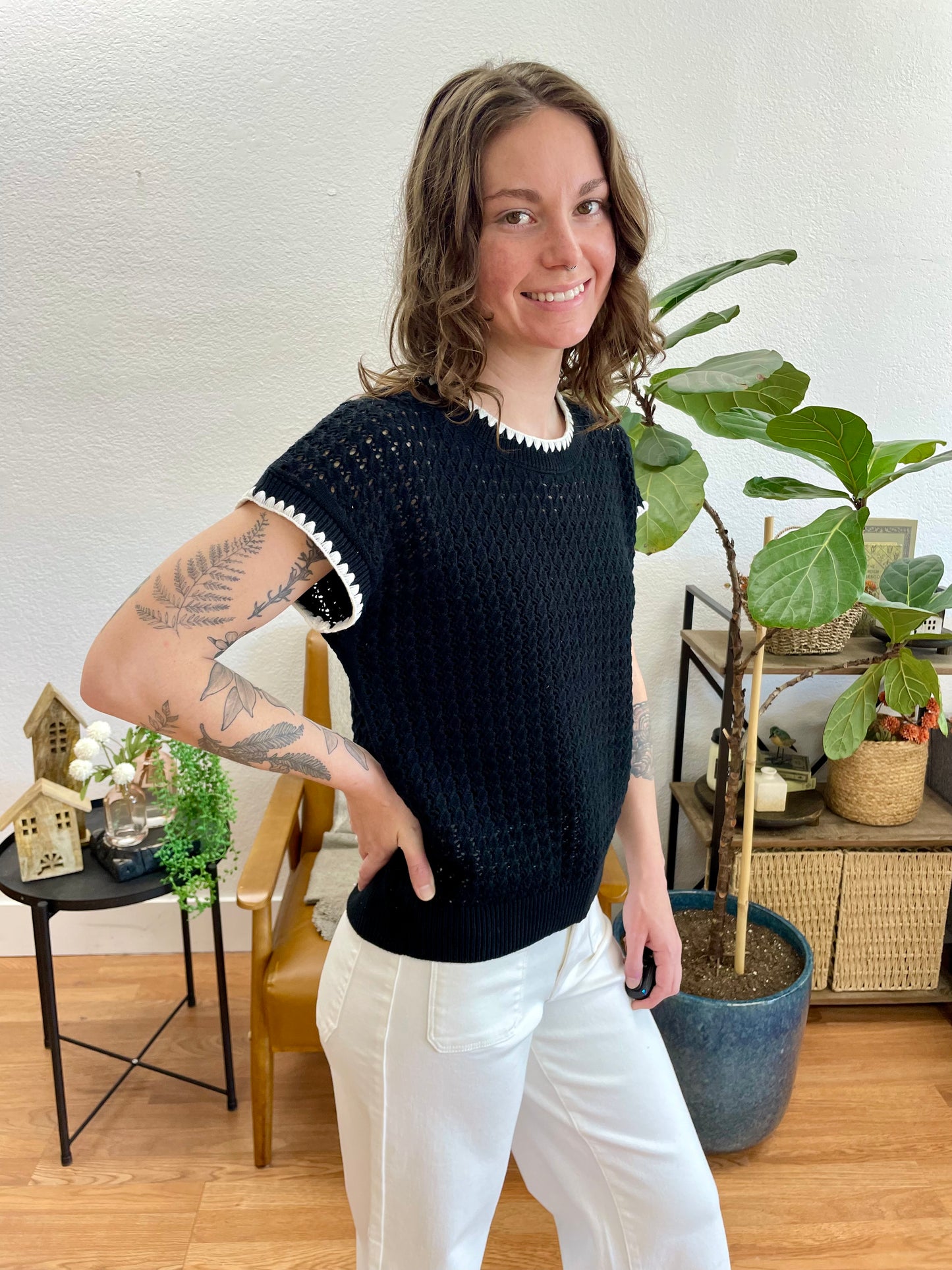 Black Contrast Trim Short Sleeve Sweater