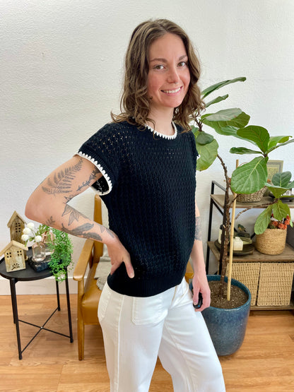 Black Contrast Trim Short Sleeve Sweater