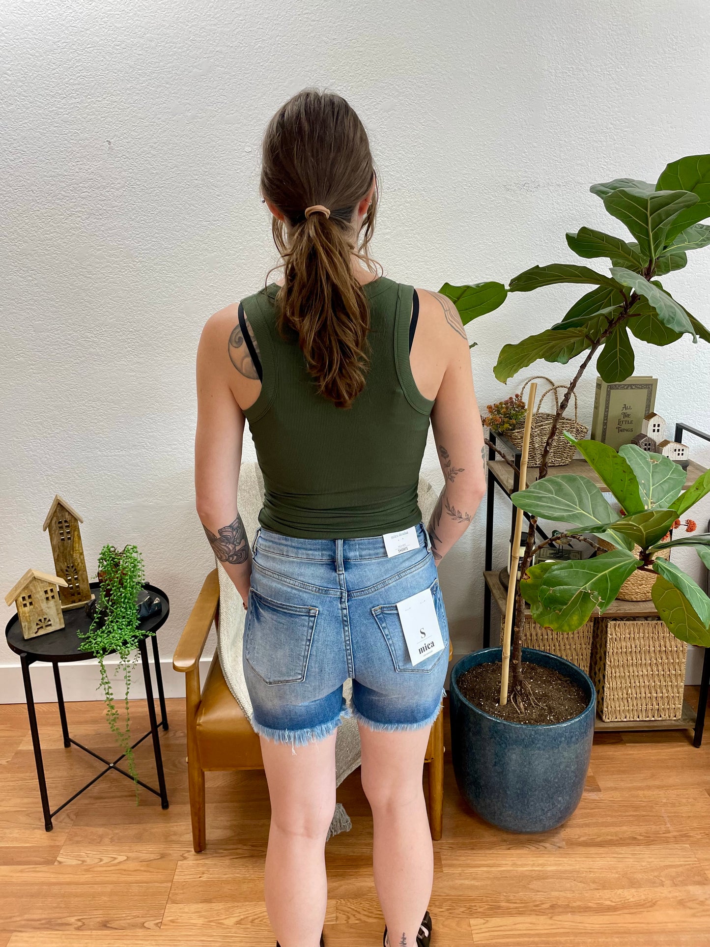 Mica Medium Sea Boyfriend Midi Shorts