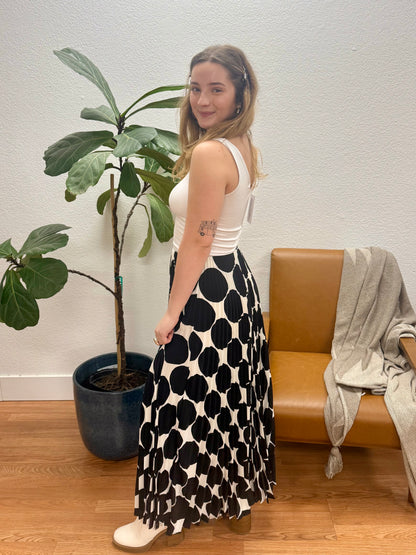 Black Print Pleated Maxi Skirt