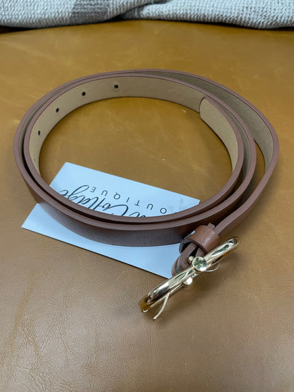 Classic Oval Buckle Belt