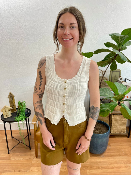 Oatmeal Scalloped Knit Vest